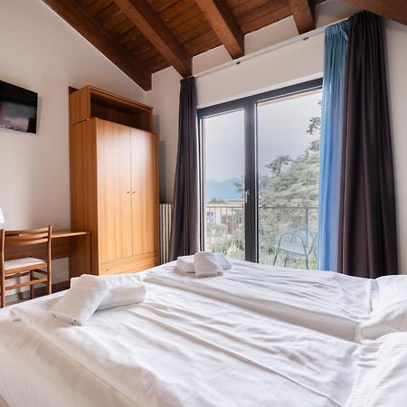 Hotel Al Castello トッリ・デル・ベーナコ エクステリア 写真