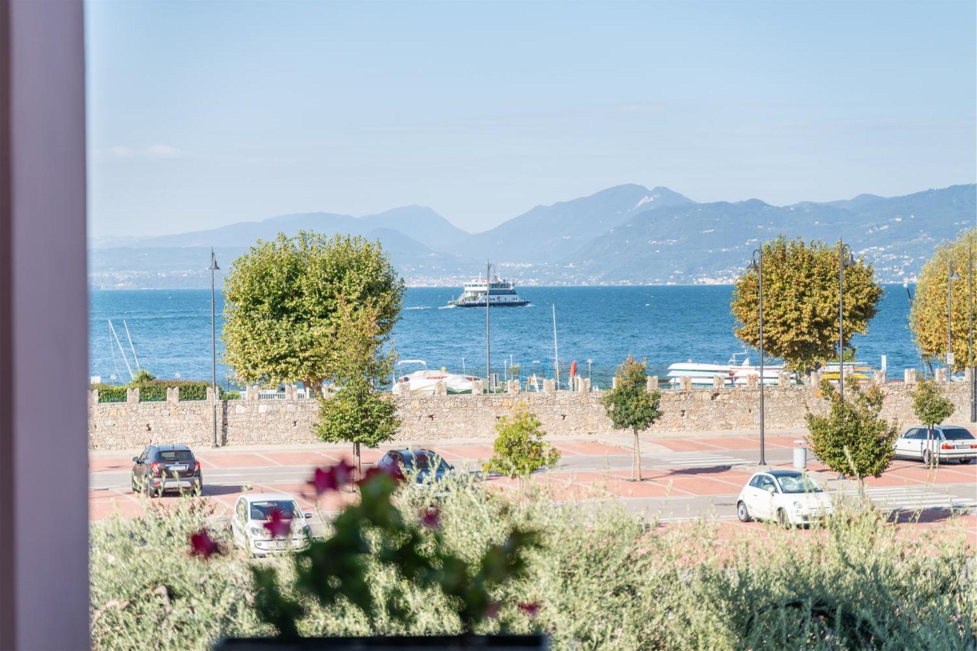 Hotel Al Castello トッリ・デル・ベーナコ エクステリア 写真