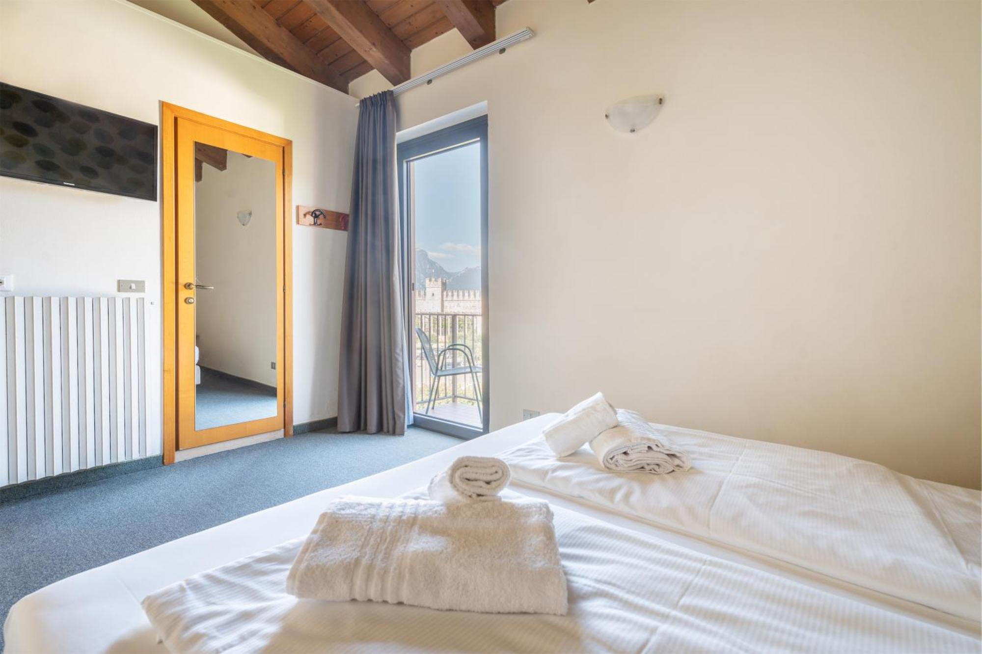 Hotel Al Castello トッリ・デル・ベーナコ エクステリア 写真