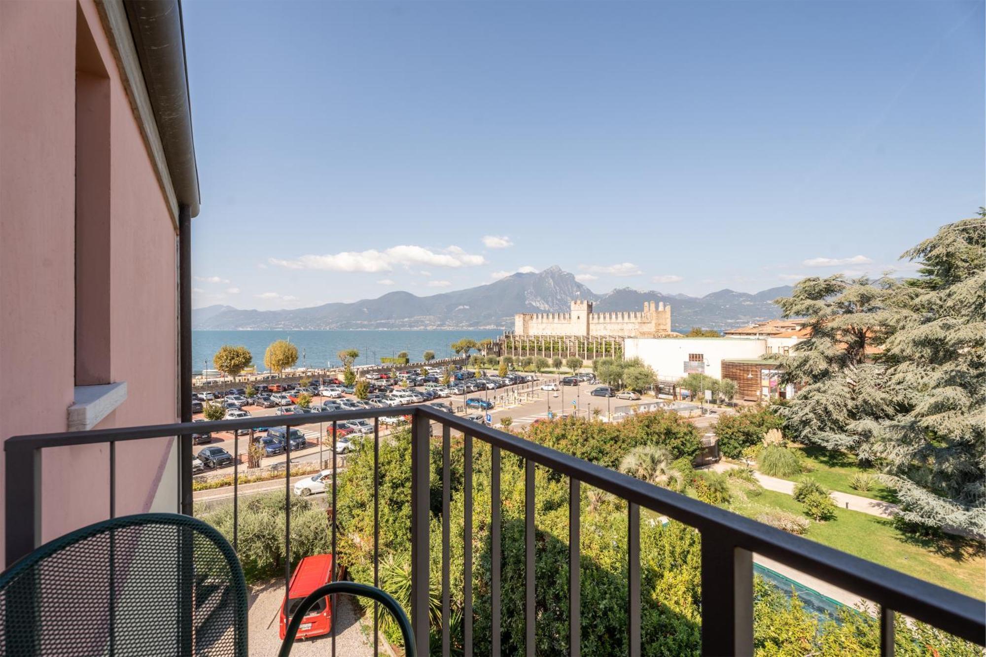 Hotel Al Castello トッリ・デル・ベーナコ エクステリア 写真