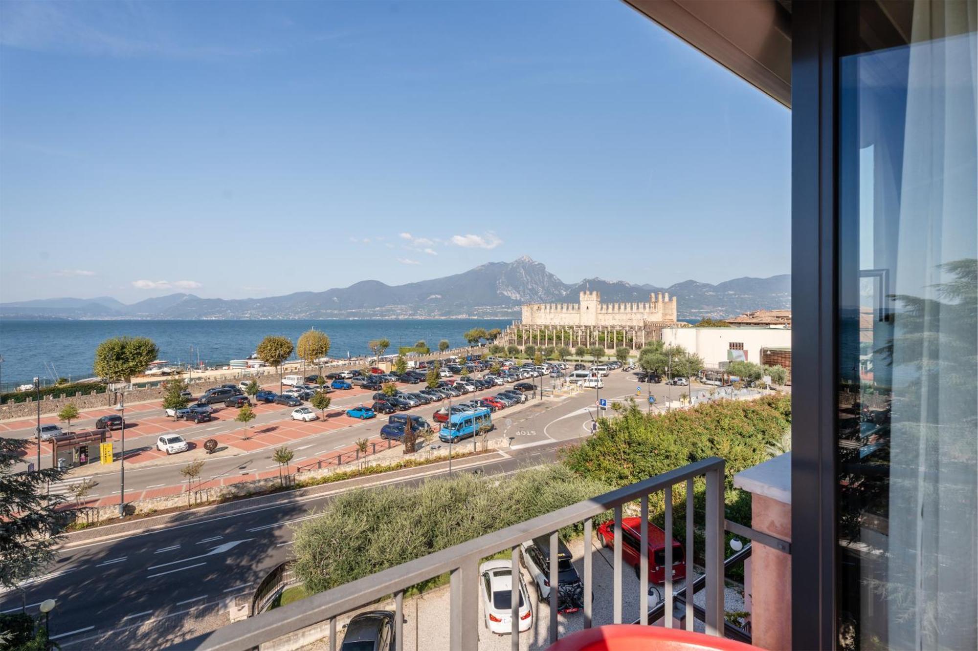 Hotel Al Castello トッリ・デル・ベーナコ エクステリア 写真