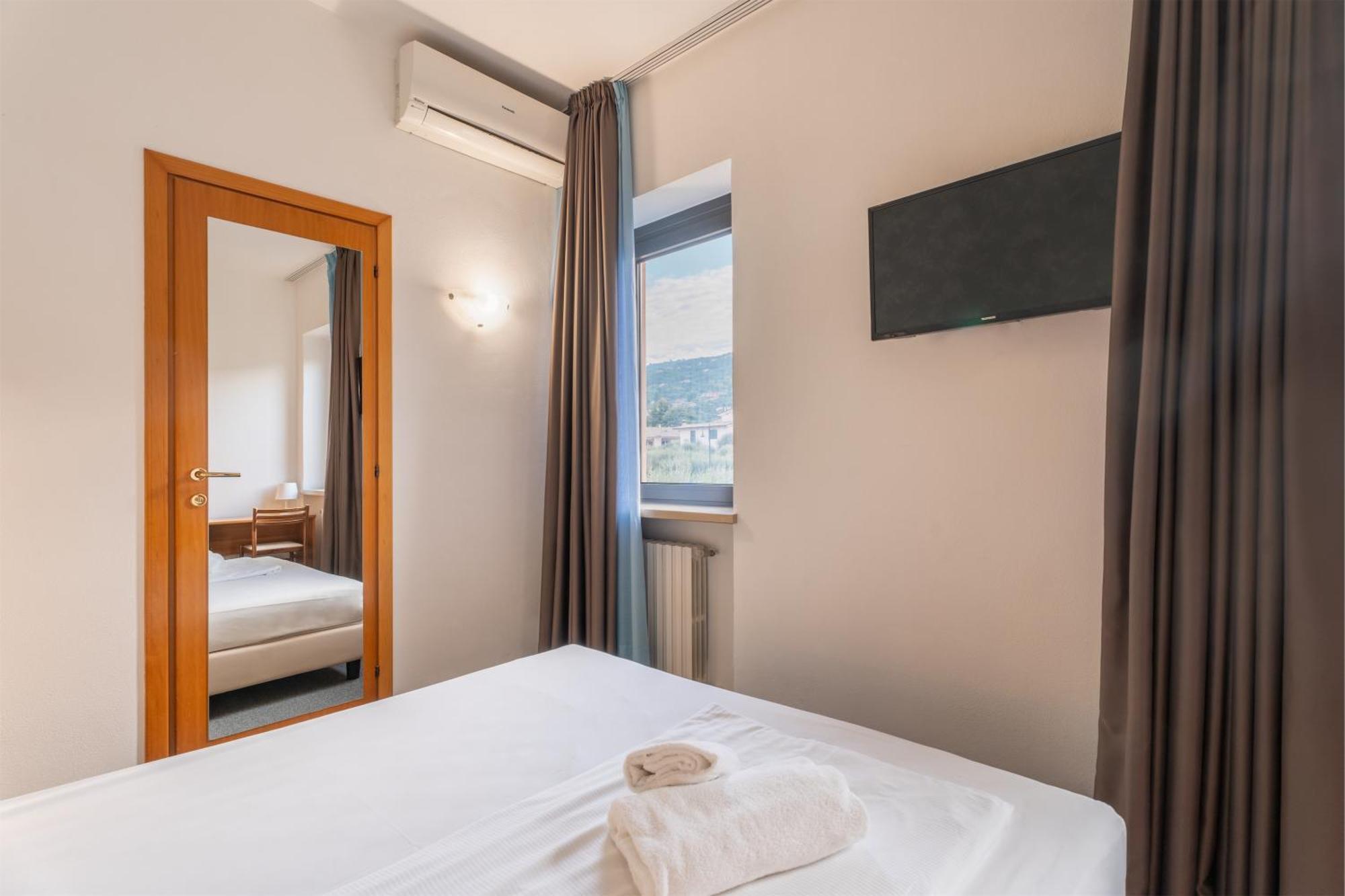Hotel Al Castello トッリ・デル・ベーナコ エクステリア 写真